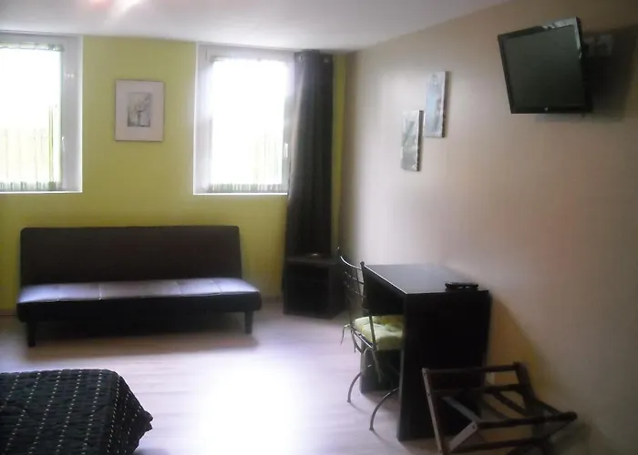 La Chaumiere Couette-café 3*