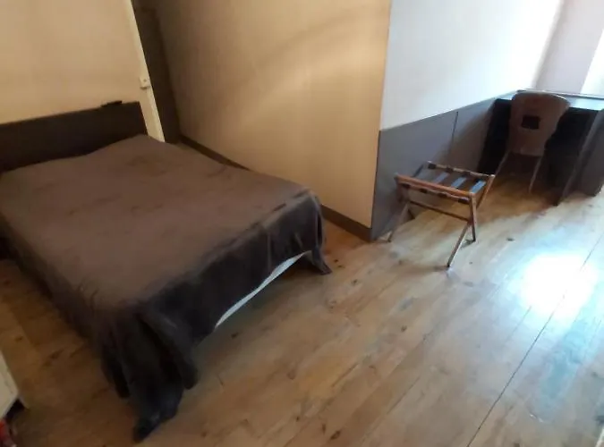 Couette-café La Chaumiere Seyne