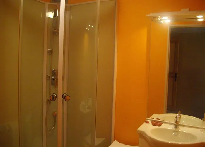 Couette-café La Chaumiere Seyne